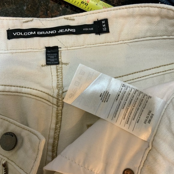 Volcom Brand jean skirt. Size M - Picture 5 of 5